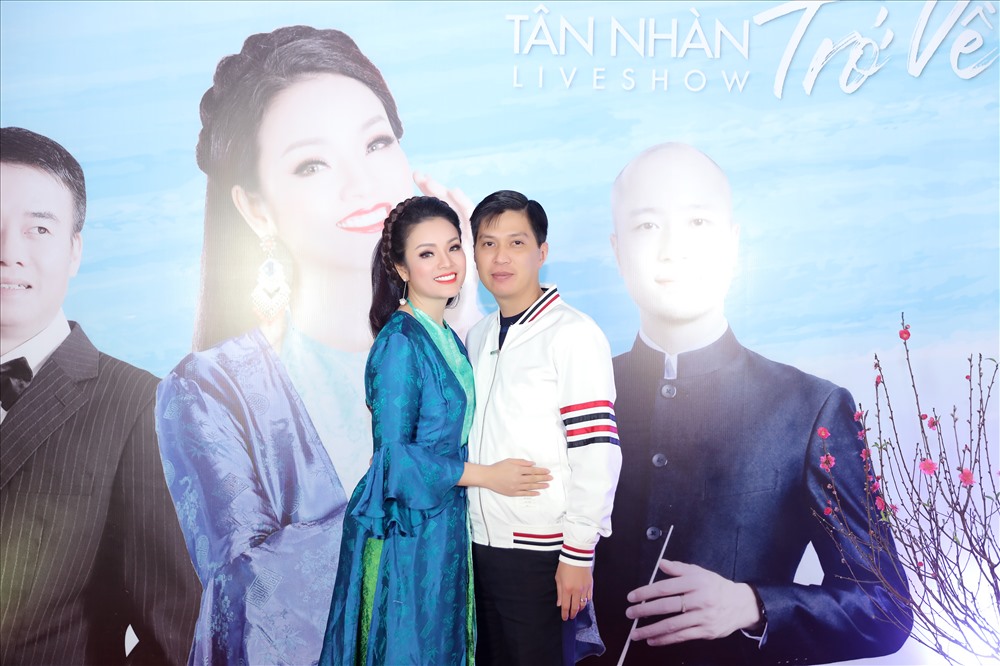 Cô cũng chia sẻ niềm hạnh phúc vì có được sự ủng hộ tuyệt đối từ ông xã - ca sĩ “Sao Mai” - Tuấn Anh.