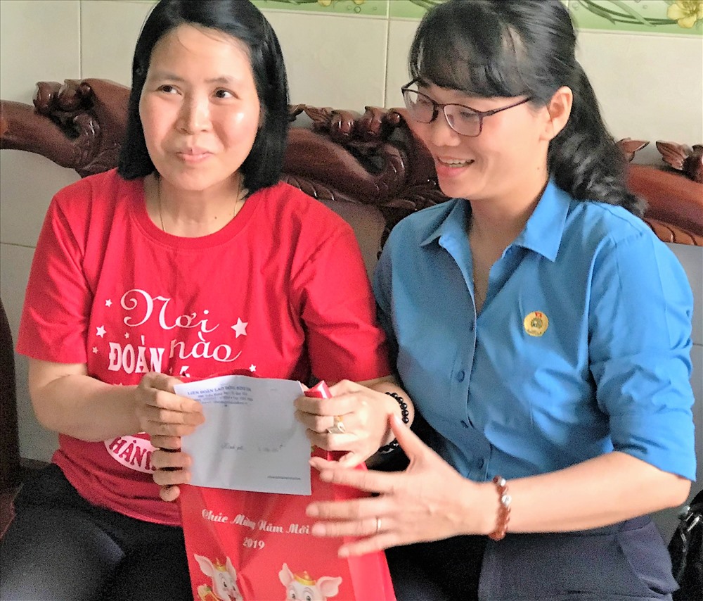 Thăm công nhân Cty May Bình Định Hoàng Thị Mơ