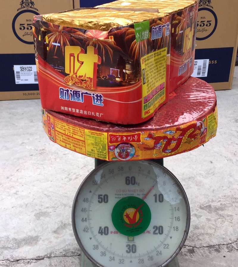 Hơn 6,6 kg pháp nổ cũng được đối tượng Thảo và Quan tranh thủ chở về tiêu thụ. Ảnh: Tuấn Hương