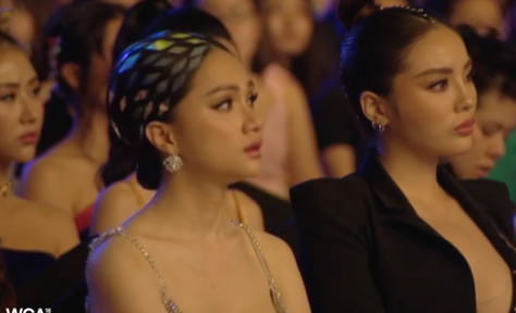 Hương Giang cũng không cầm được nước mắt