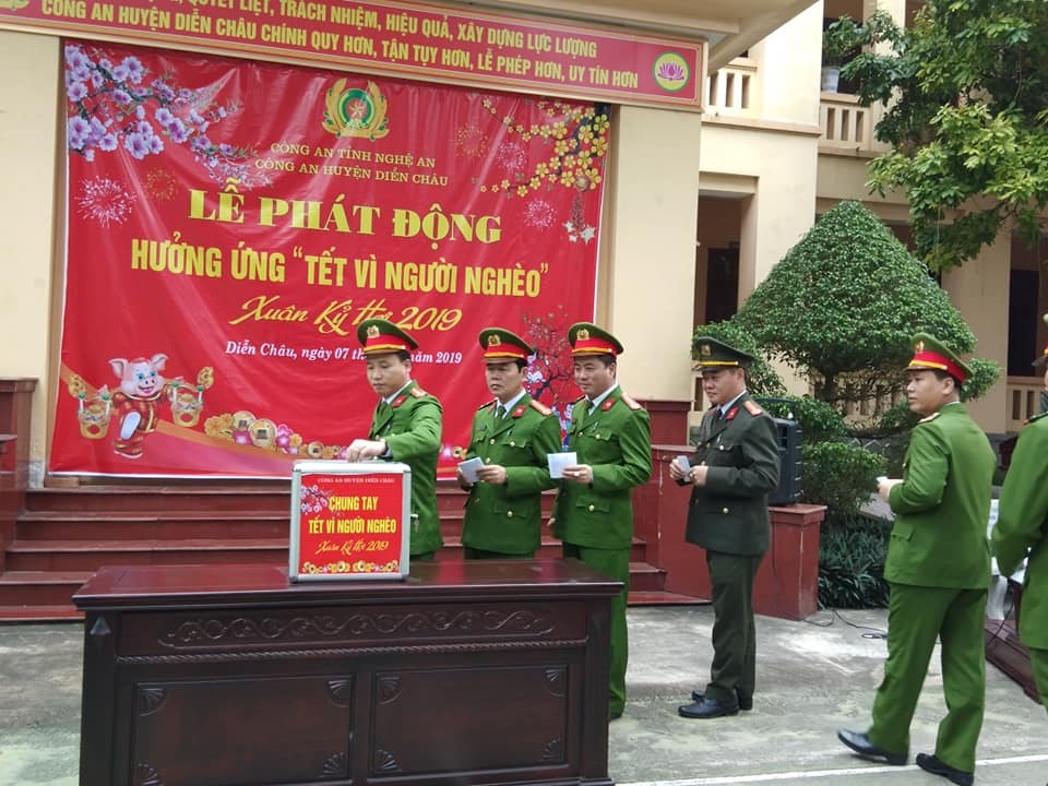 Công an huyện Diễn Châu tích cực hưởng ứng phong trào” Tết vì người nghèo”