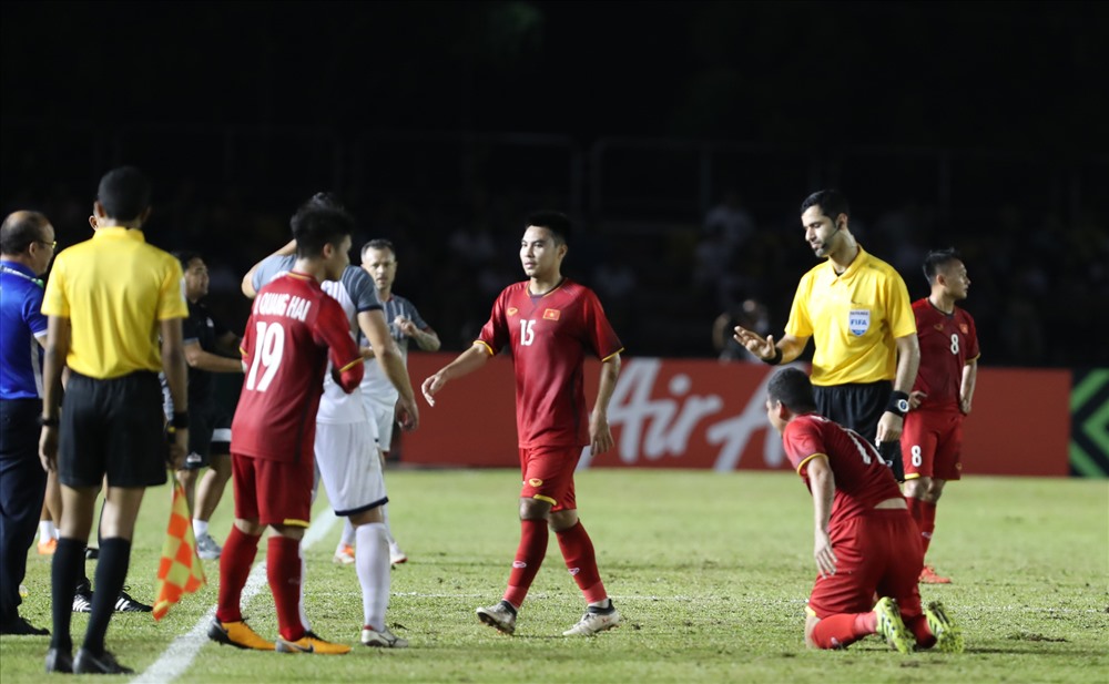 Ông vua áo đen này từng cầm còi trận bán kết lượt đi AFF Cup 2018 giữa ĐT Philippines và ĐT Việt Nam. Ảnh: Đ.Đ
