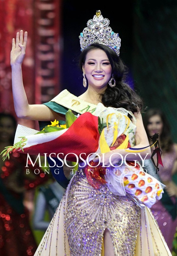 Phương Khánh đăng quang Miss Earth 2018 xác lập kì tích cho nhan sắc Việt. 
