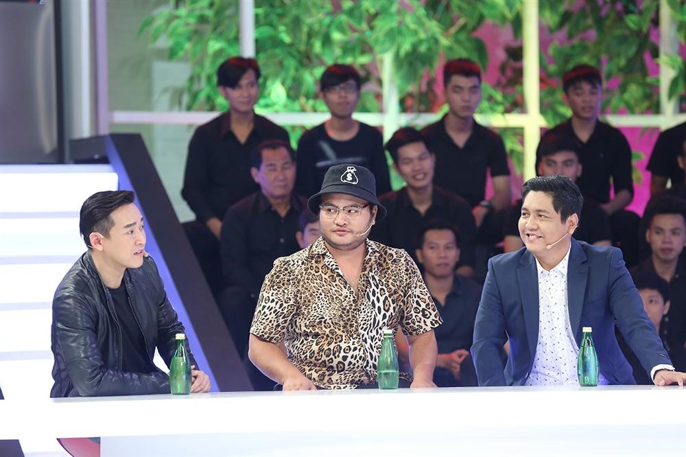 Hứa Vĩ Văn - Vinh Râu hào hứng nói sự thật việc Trấn Thành bị Hari Won “kìm hãm“.
