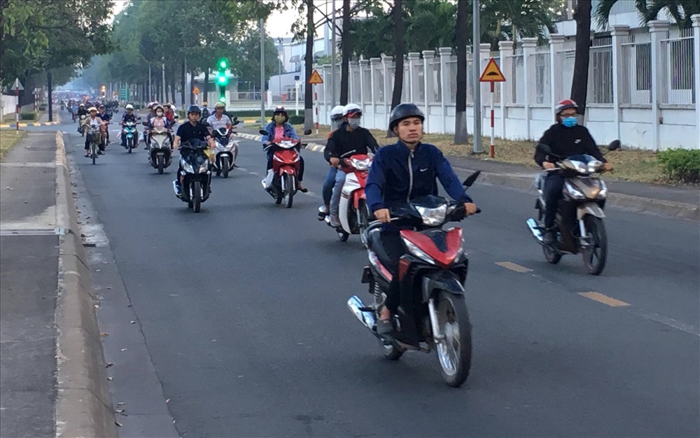 Công nhân Bình Dương trở lại làm việc sau Tết