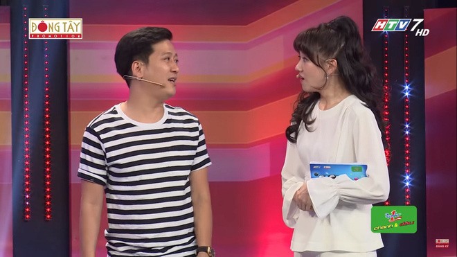 Trường Giang và Hari Won trong chương trình “Siêu bất ngờ“.