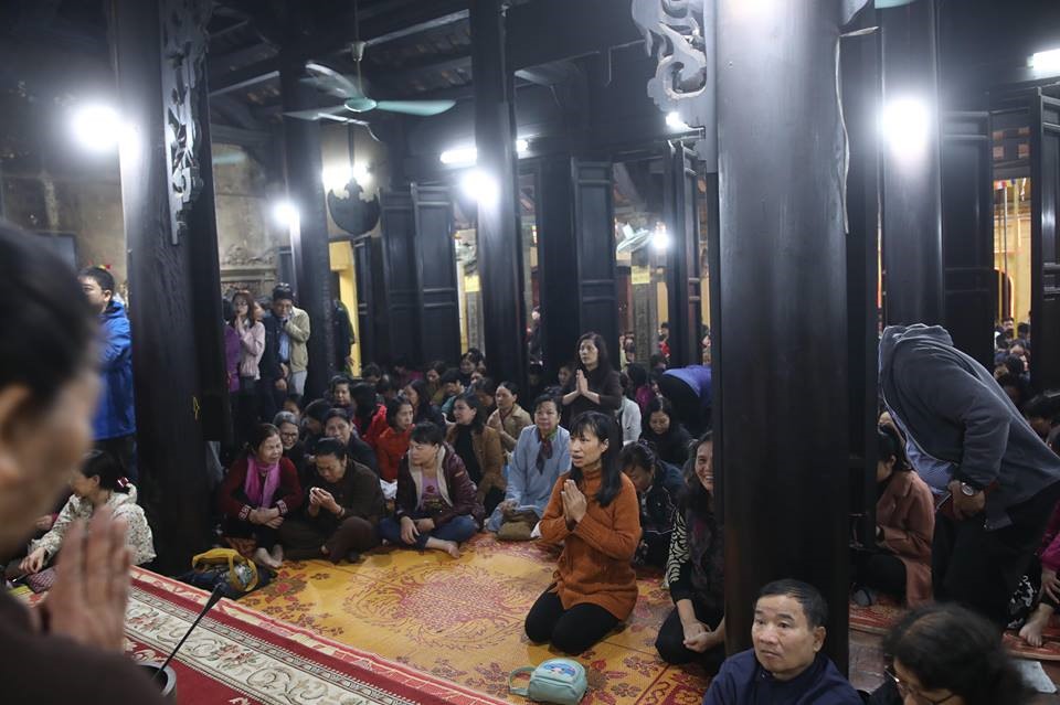 Lễ dâng sao giải hạn ngày mùng 8 tháng giêng âm lịch diễn ra từ 19h đến hơn 20h cùng ngày.