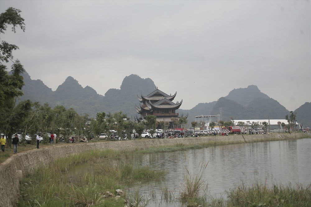 Quần thể chùa Tam Chúc tại Ba Sao, Kim Bảng (Hà Nam) toạ lạc trên diện tích 5.100ha.