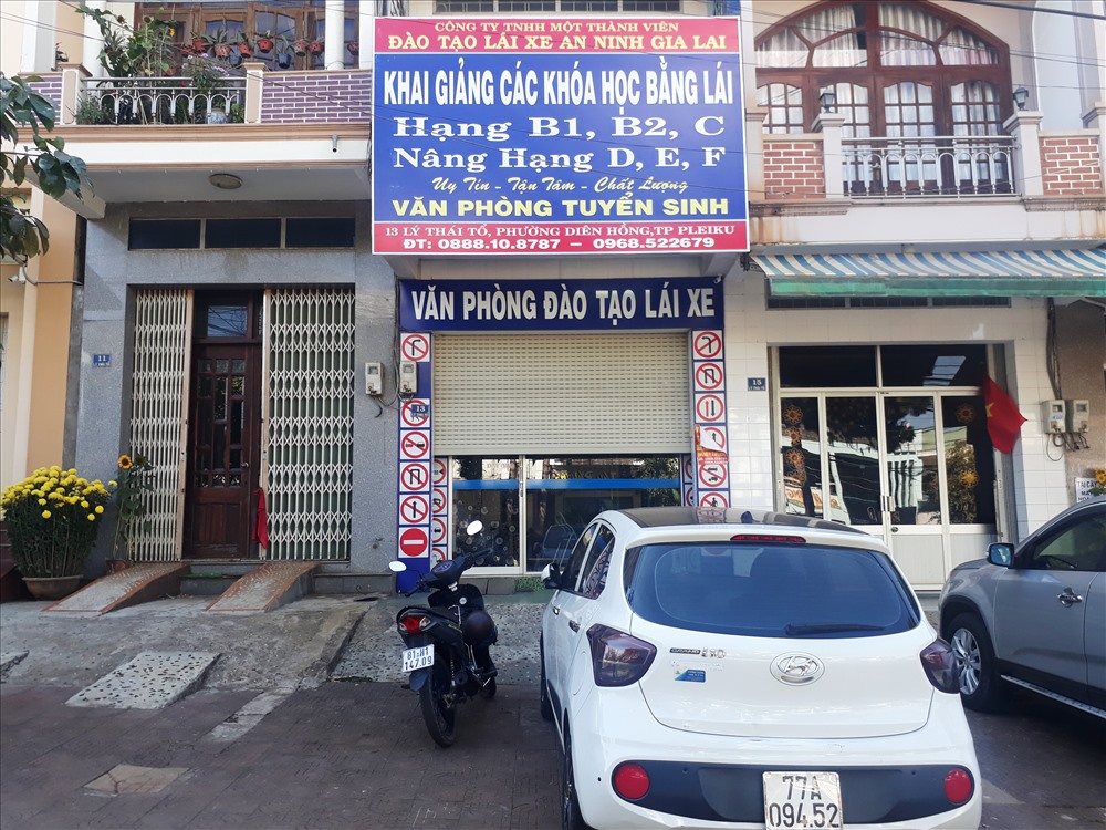 Bị phát hiện mạo danh Trường Đại học PCCC, Văn phòng 13 Lý Thái Tổ đã đổi tên thành Cty TNHH MTV đào tạo lái xe An Ninh Gia Lai. Ảnh Đình Văn