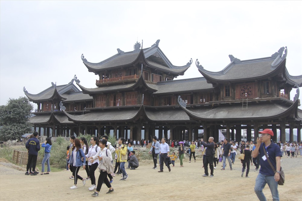 Quần thể chùa Tam Chúc tại Ba Sao, Kim Bảng (Hà Nam) toạ lạc trên diện tích 5.100ha.