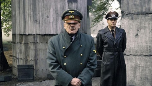 Bruno Ganz hoá thân thành Adolf Hitler trong bộ phim “Downfall“.