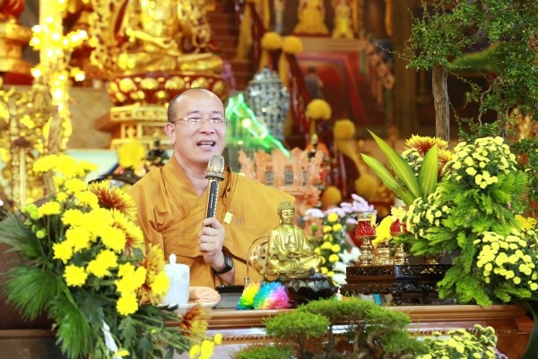 Đại đức Thích Trúc Thái Minh - trụ trì chùa Ba Vàng ( Uông Bí, Quảng Ninh).