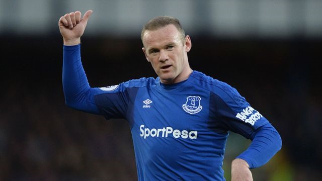 Vợ Rooney thất vọng cùng cực với ông chồng suốt ngày chỉ biết chơi games và say xỉn.