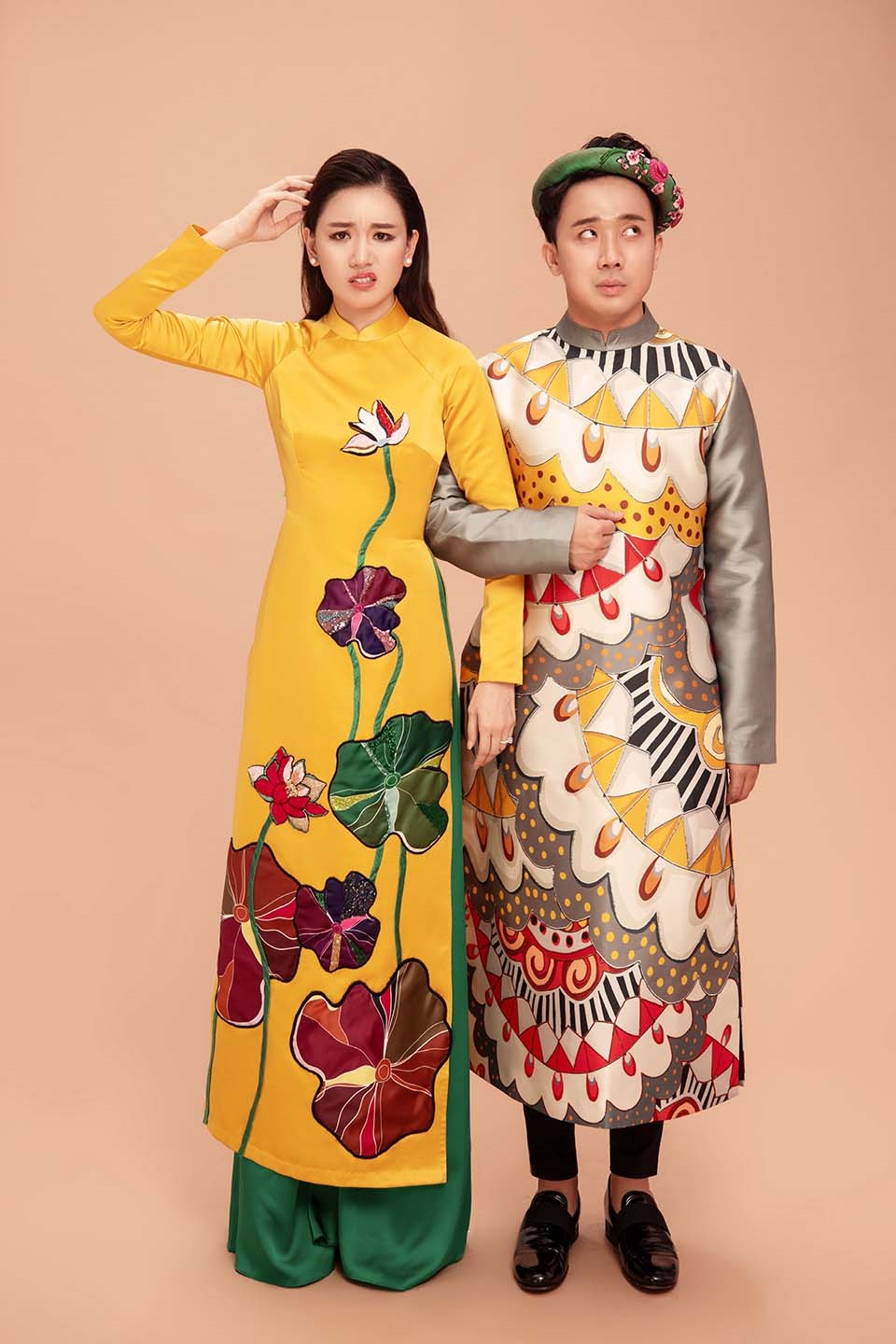 Vợ chồng Trấn Thành – Hari Won tươi tắn trong bộ ảnh đón Xuân.