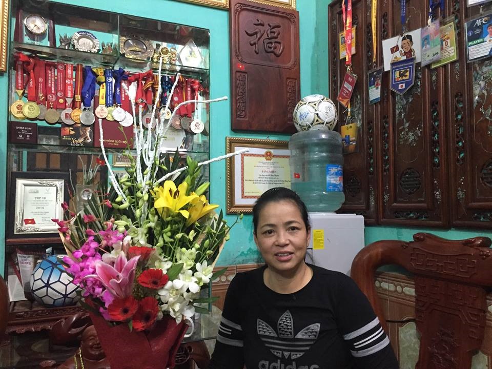 Mẹ Duy Mạnh.
