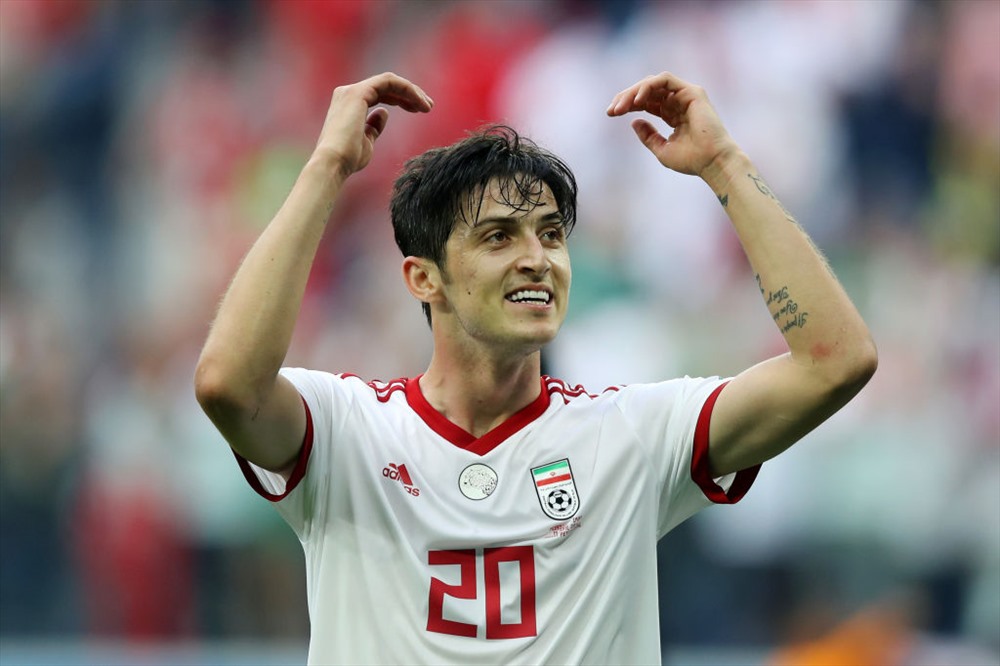 Sardar Azmoun từng lập cú đúp vào lưới thủ thành Văn Lâm. Ảnh FOX Sports Asia