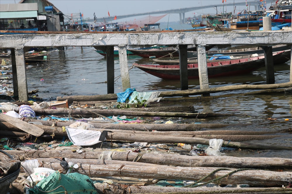 “Mặc dù chính quyền địa phương ra sức vận động, tuyên truyền người dân. Tuy vậy, đến nay vẫn chưa có hiệu quả.