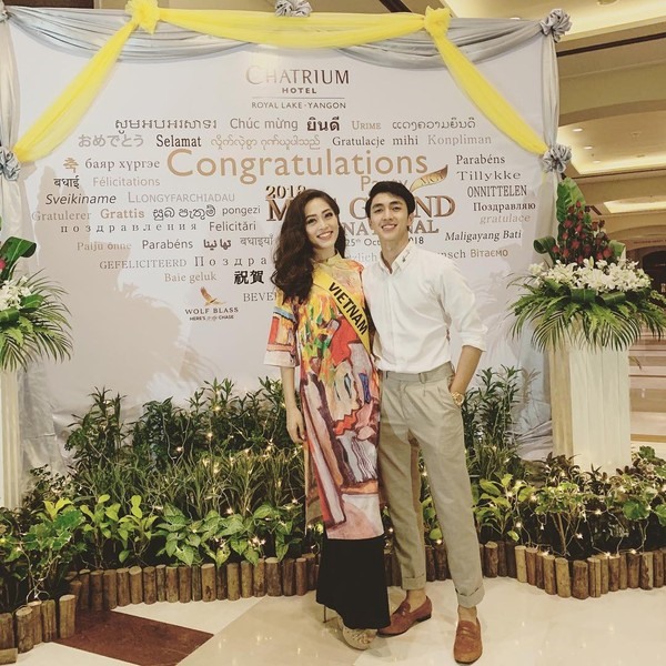 Phương Nga và Bình An tình tứ bên nhau.