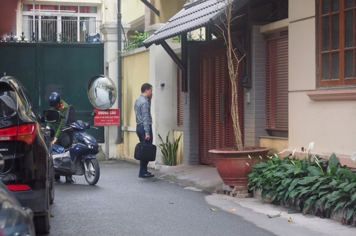 Cơ quan Cảnh sát điều tra khám xét nhà ông Nguyễn Bắc Son ở Ngõ 36 C1, phố Lý Nam Đế, phường Cửa Đông, Hoàn Kiếm, Hà Nội