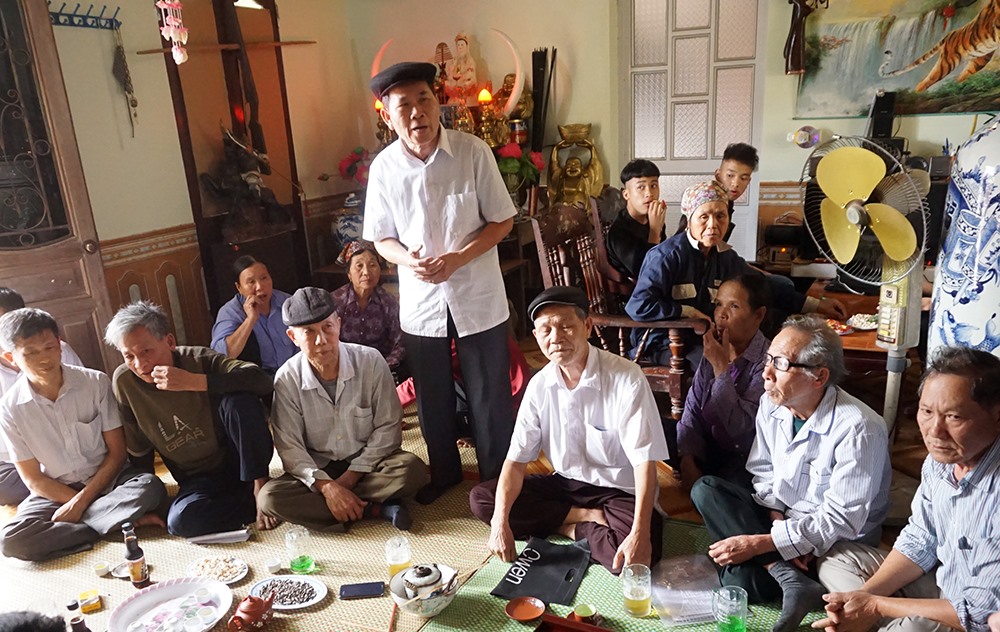 Các bô lão trong làng cho rằng mức án dành cho các bị cáo là chưa thỏa đáng.