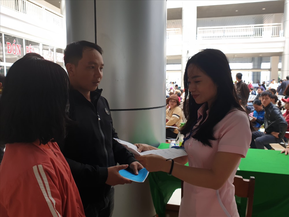 Các bệnh nhân khám chữa bệnh tại BVĐK vùng Tây Nguyên.