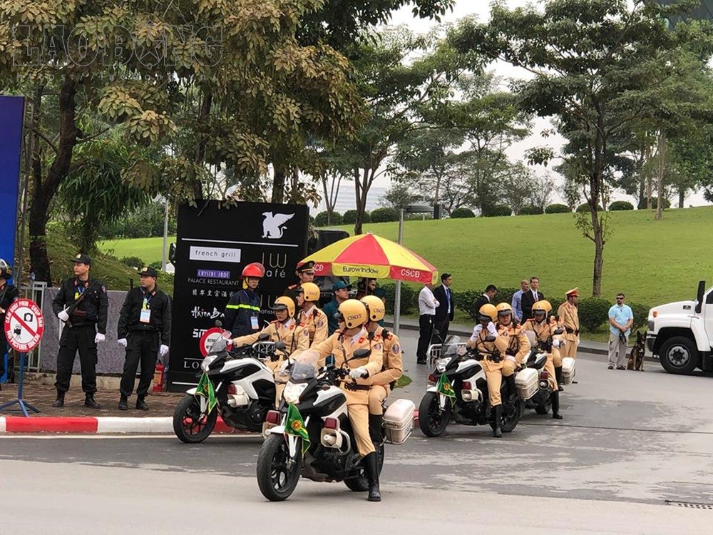 Đoàn xe tháp tùng Tổng thống Trump.