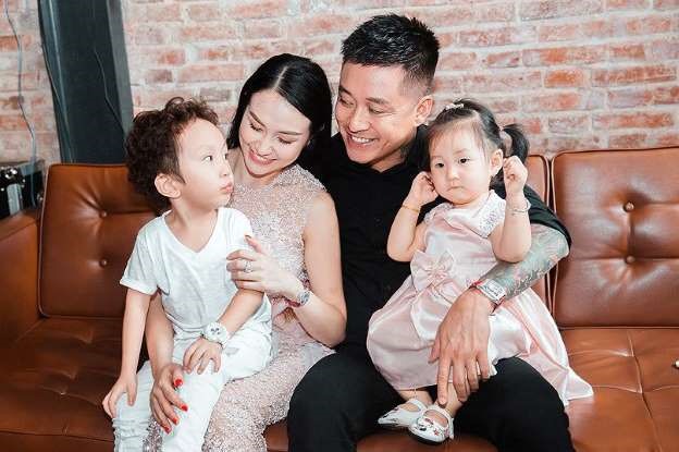 Gia đình của Tuấn Hưng.
