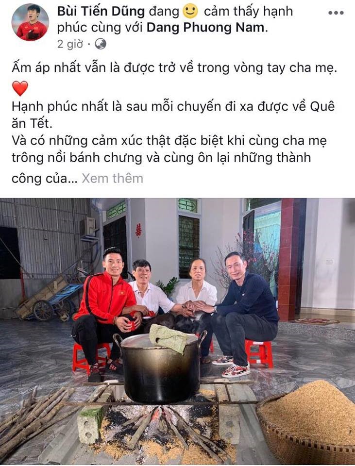 Hình ảnh Bùi Tiến Dũng quây quần bên gia đình.