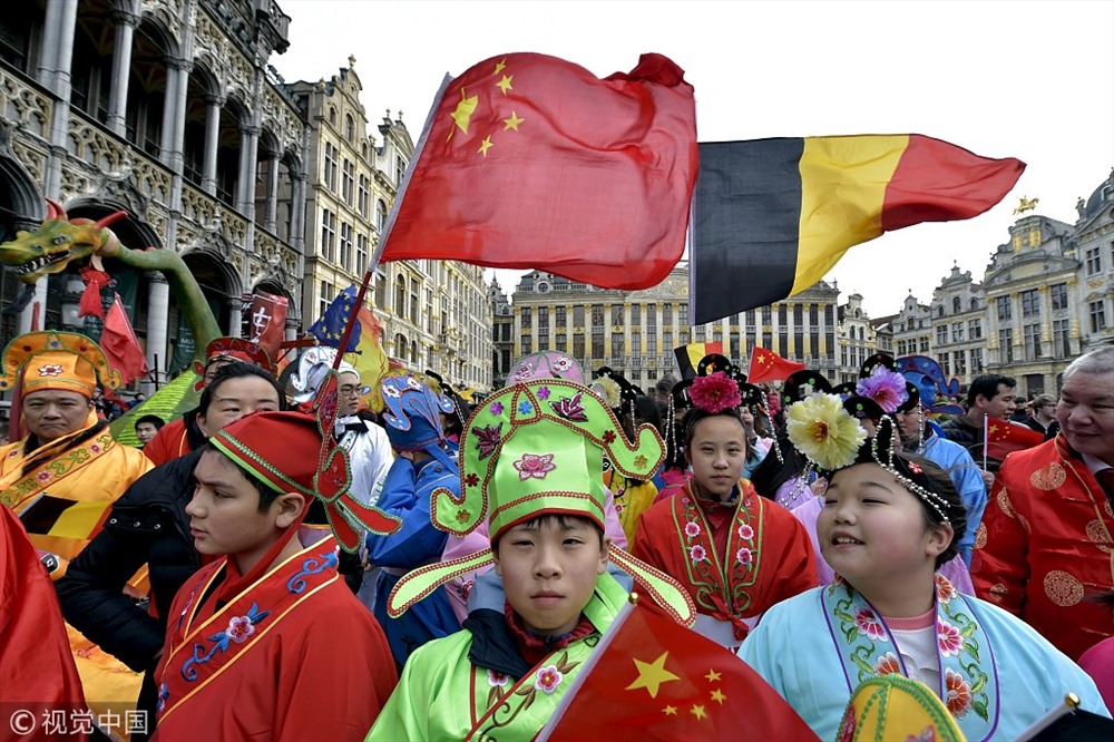 Cuộc diễu hành mừng Tết Nguyên đán tại Brussels, Bỉ. Ảnh: VCG. 
