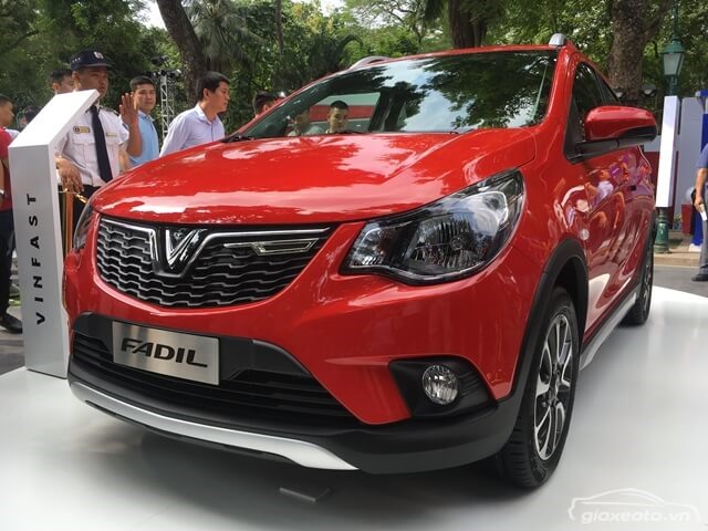 Chiếc VinFast Fadil có vẻ ngoài khá hầm hồ.