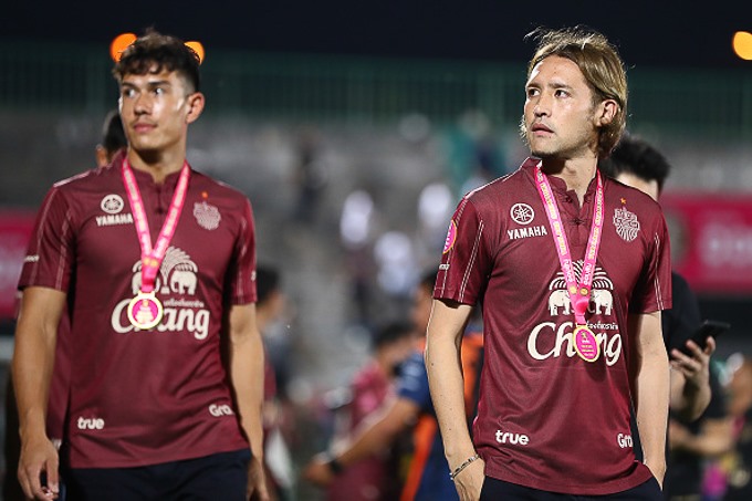 Hajime Hosogai (phải) là tân binh chất lượng của Buriram United (Ảnh: Getty)
