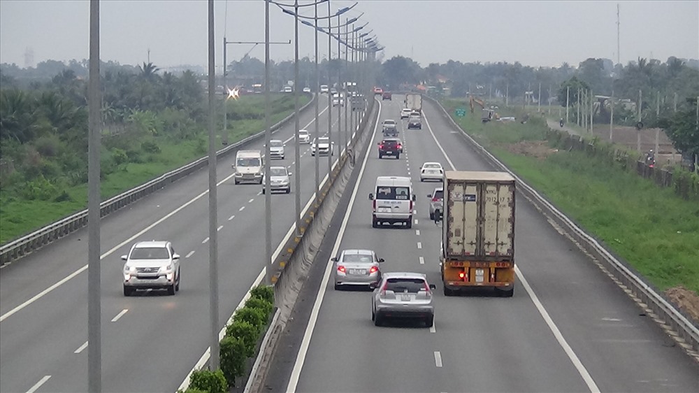 Cao tốc TP.HCM - Trung Lương.