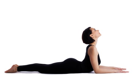 Bài tập Sphinx pose chữa đau mỏi vai gáy.