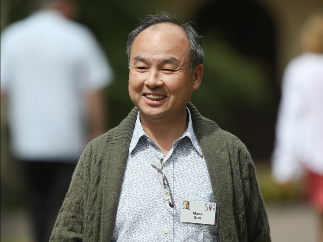 Masayoshi Son là CEO và người sáng lập của megafund Softbank của Nhật Bản, đã bơm tiền vào các công ty công nghệ cao như Uber và WeWork.
