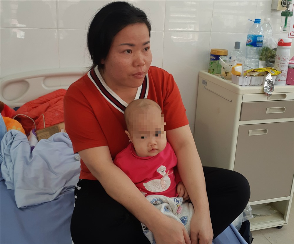 Hình ảnh các bé khuyết tật khe hở môi vòm miệng được phẫu thuật trong tháng này. Ảnh: Thùy Linh