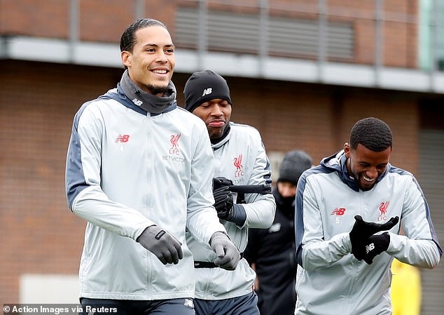 Trung vệ Van Dijk (trái) sẽ tăng cường chất thép cho Liverpool khi gặp Bayern Munich. Ảnh: Reuters.