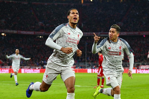Van Dijk trừng phạt hàng phòng ngự Bayern Munich (Ảnh: Getty)