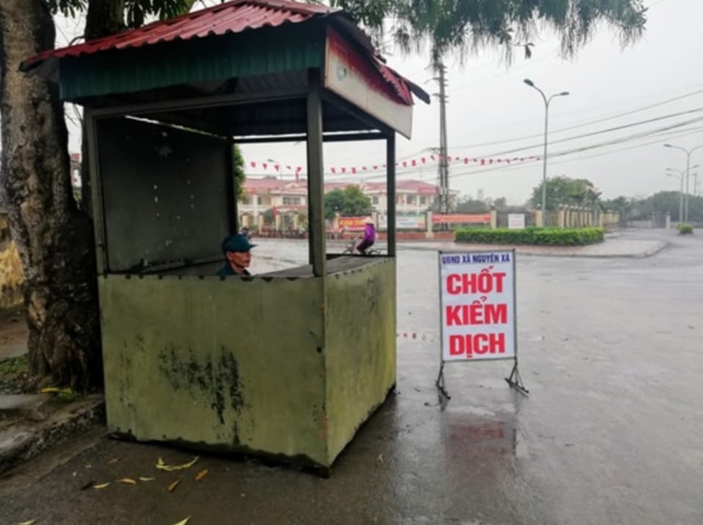 Chốt kiểm dịch tại xã Nguyên Xá (huyện Đông Hưng).
