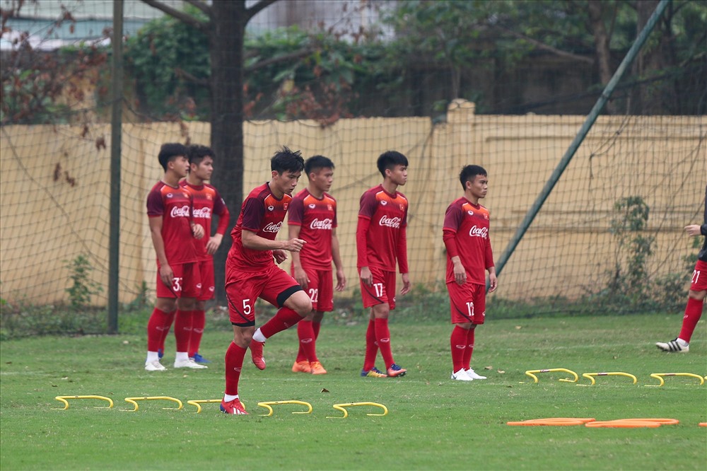 Hiện tại, đang có thông tin Văn Hậu được CLB Borussia Monchengladbach của Bundesliga quan tâm. Nếu thể hiện tốt ở vòng loại U23 Châu Á sắp tới, hậu vệ cánh của Hà Nội FC sẽ có cơ hội sang Châu Âu thi đấu.