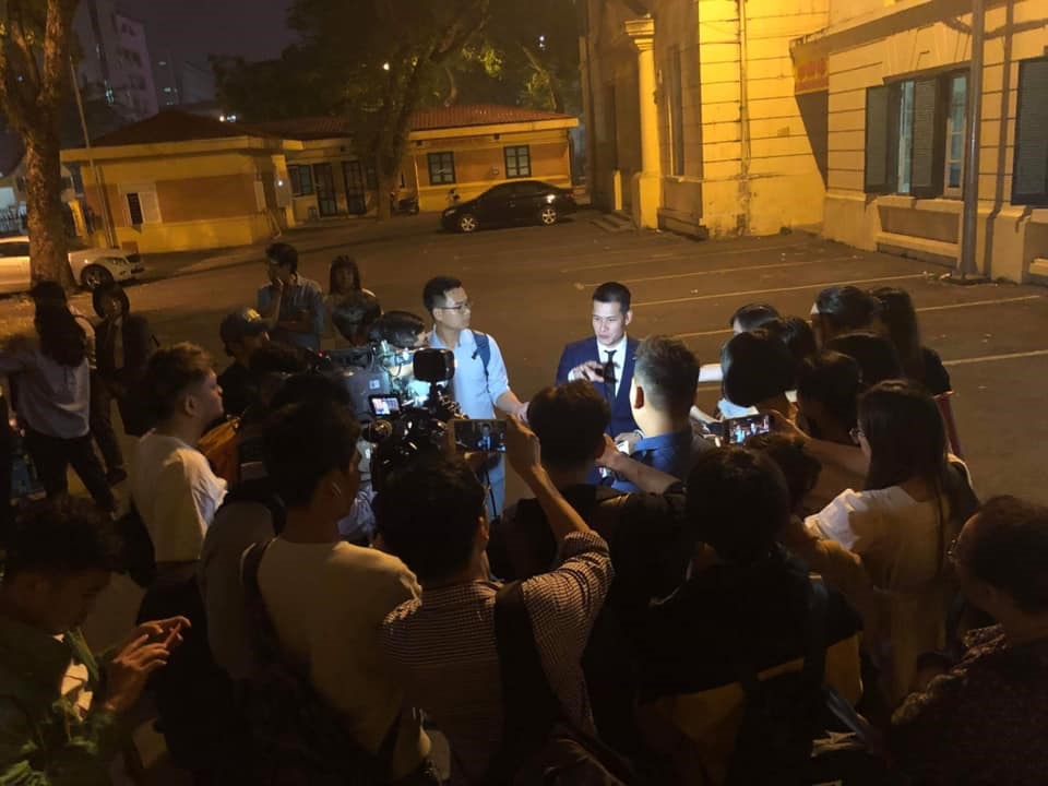 Đạo diễn Việt Tú.