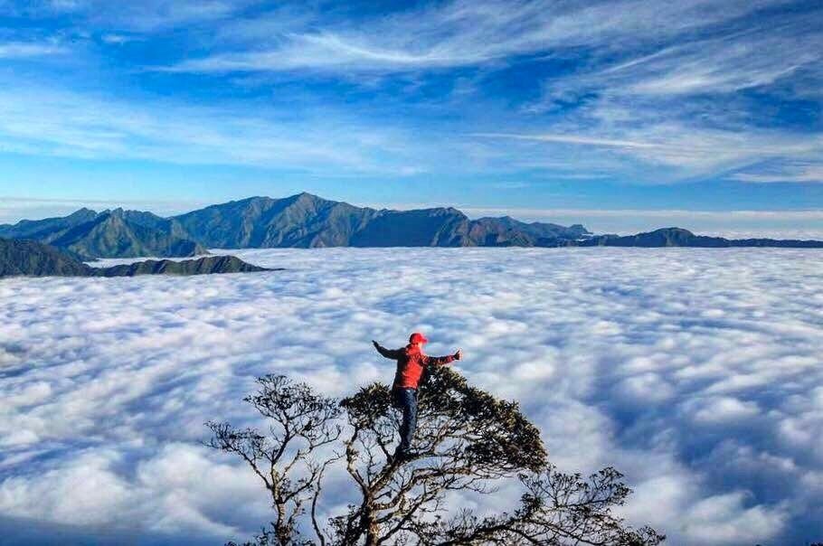 Săn mây ở Tà Xùa.
