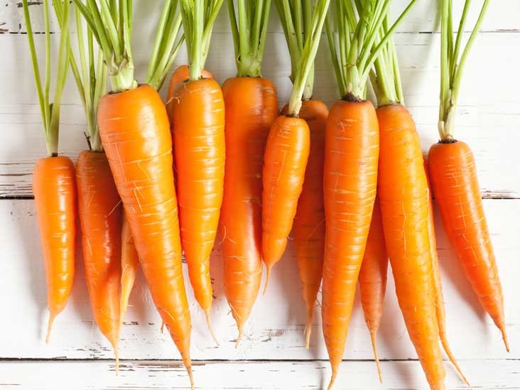 Cà rốt có giúp ngăn ngừa suy giảm thị lực trong quá trình lão hóa. Ảnh: Healthline