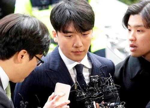 Ngày 28.2: Seung Ri tuyên bố huỷ bỏ hàng loạt lịch trình hoạt động, bao gồm các concert chuẩn bị diễn ra tại Osaka và Jakarta. Cùng ngày, Ditpatch khui lại tiệc sinh nhật 25 tỉ của nam ca sĩ.