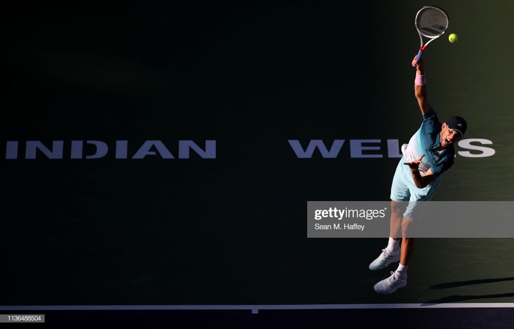 Thiem vùng lên mạnh mẽ để giành lại chiến thắng trong set 2. Ảnh: Getty.