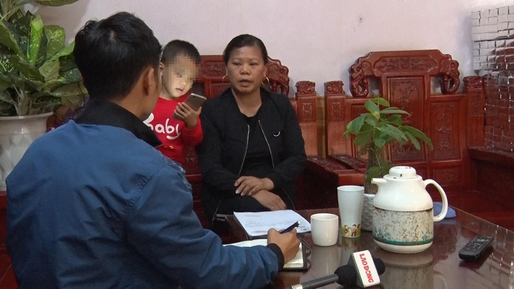 Bà Phượng có 2 cháu đều dương tính với sán lợn.