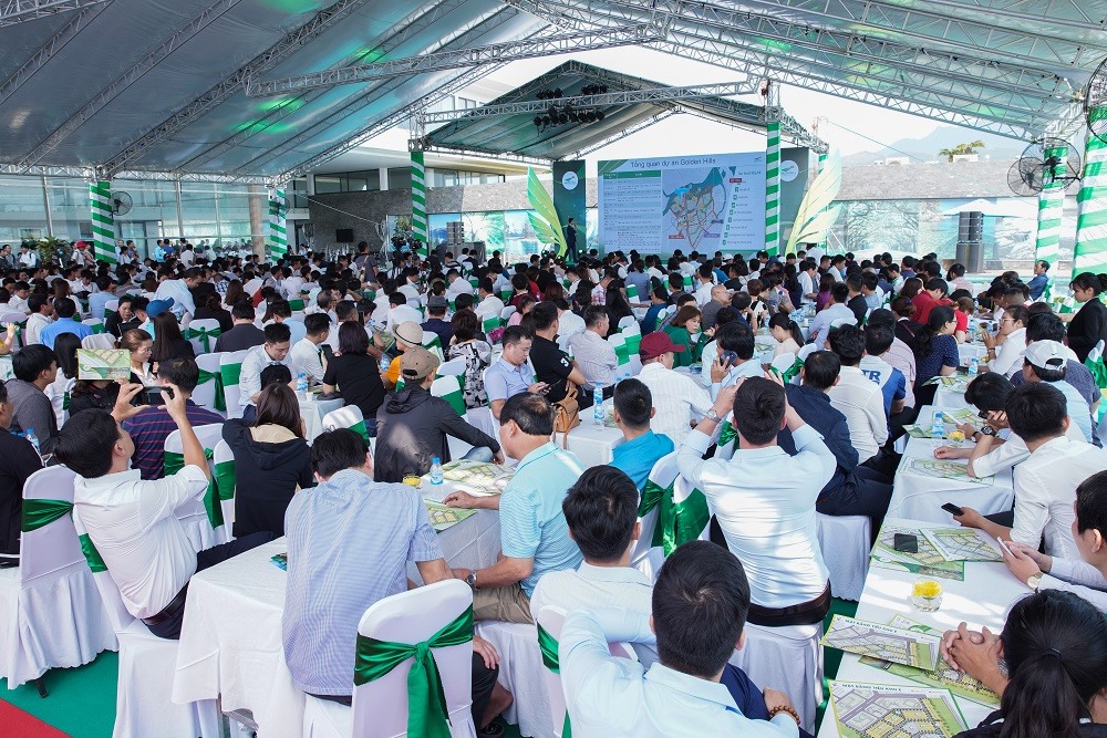 Giới đầu tư đang đổ xô đến thị trường Tây Bắc để khai thác tiềm năng BĐS nơi đây. Ảnh: NSM