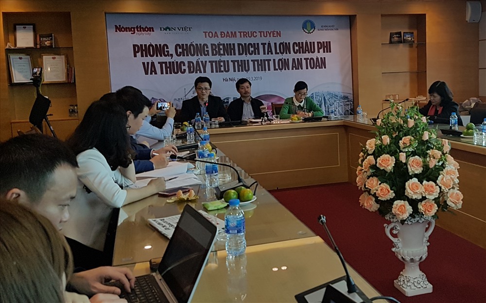 Bộ NNPTNT tọa đàm về phòng, chống dịch tả ợn châu Phi, khuyến nghị người tiêu dùng không “quay lưng” với thịt lợn. Ảnh: KH.V