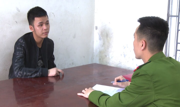 Đối tượng Nguyễn Việt Anh tại Công an Cẩm Phả. Ảnh: CAQN
