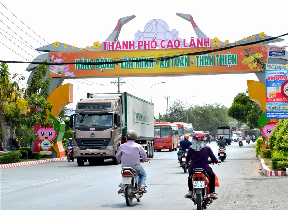 Cầu Vàm Cống đi vào hoạt động sẽ tạo ra kết nối giao thông mới, song cho vùng Tây Nam Bộ. Ảnh: Lục Tùng