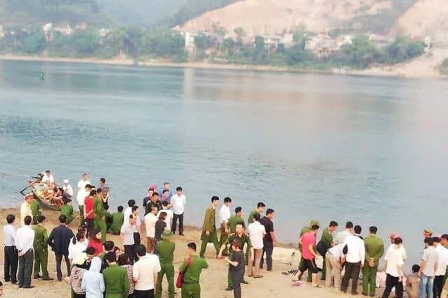 Lực lượng chức năng có mặt tại hiện trường.